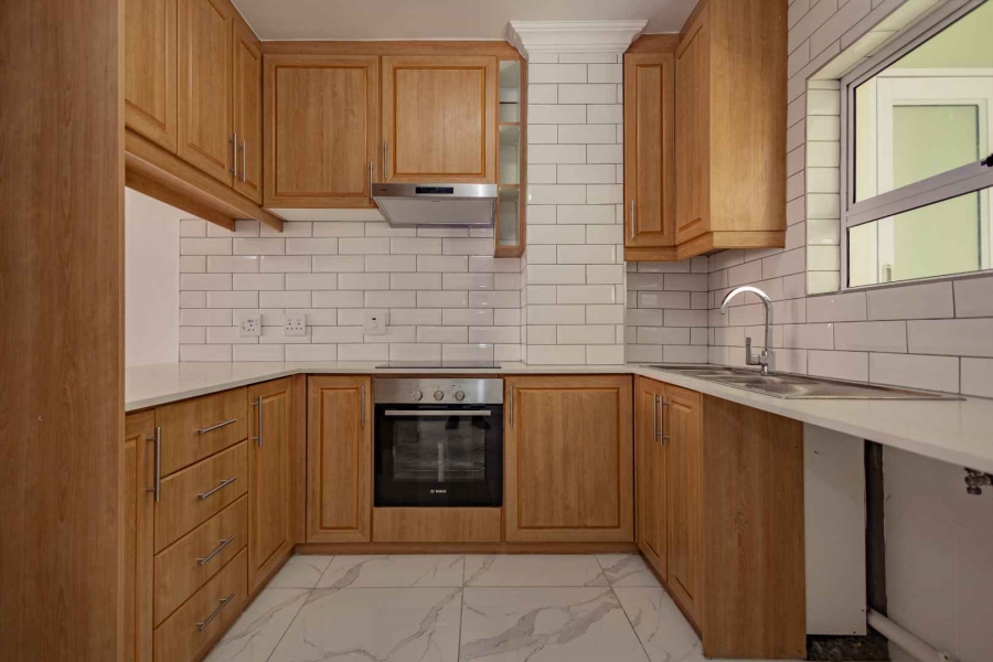 To Let 2 Bedroom Property for Rent in Bloubergrant Western Cape